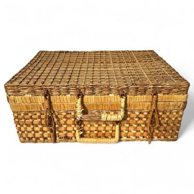 Sale Photo Thumbnail #319: Mid 20th Century Vintage Wicker Basket