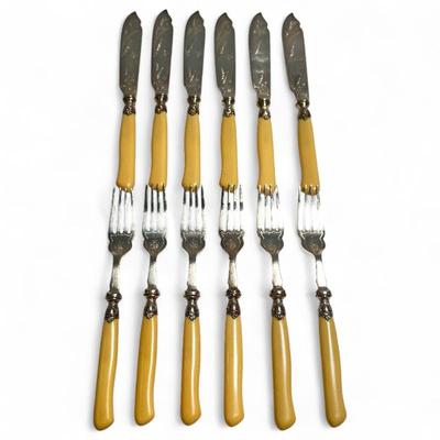 Antique Mark Willis & Son Silverplate Fish Cutlery Set, 12 pcs