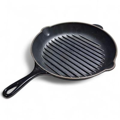 Sale Photo Thumbnail #254: Le Creuset Cast Iron Grill Pan #26