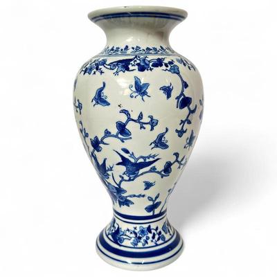 Sale Photo Thumbnail #304: De Chang Tao Ci Porcelain Vase w/ Blue Butterflies & Flowers