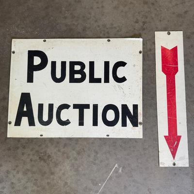 Metal Auction and Arrow Signs