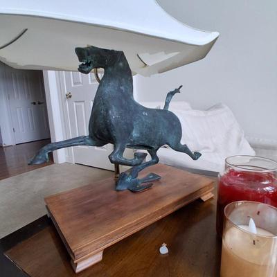 chinese horse lamp
