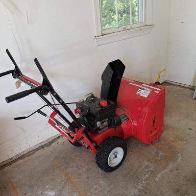 snow thrower yard machine like new