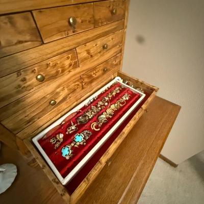 Sale Photo Thumbnail #54