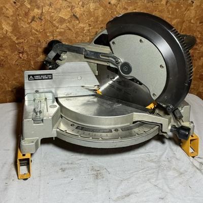 Black & Decker 12” Compound Miter Saw