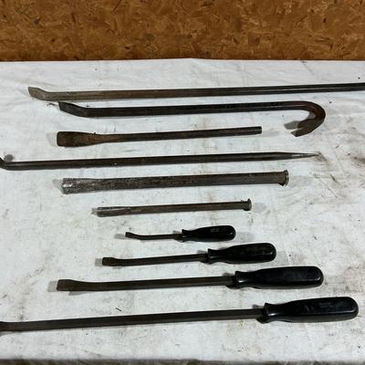 Assortment Of Pry Bars & Chisels