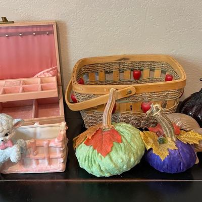 Vintage Jewelry Box, Decor and More