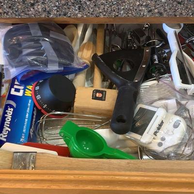 Various Kitchen Utensils 