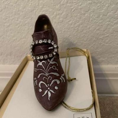 Just The Right Shoe”Purple Dream” And Misc - 4 Pr Collectible Figurines