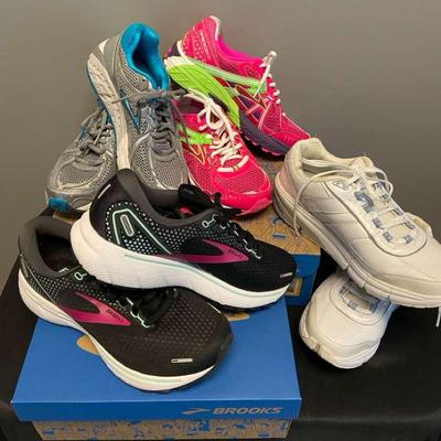 Brooks Running Shoes & AVIA Archrockers