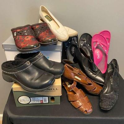 Arti Fiorentine, Merrill, Etienne Aigner & More Casual Dress Shoes