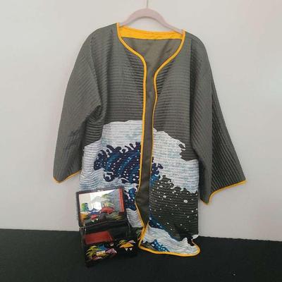 Asian Kimono With Handpainted Jewelry Box From Japan