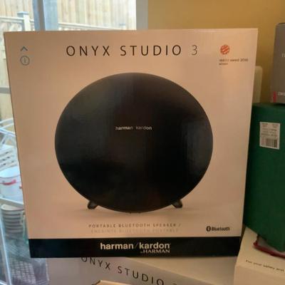 Sale Photo Thumbnail #100: New in box onyx speaker 