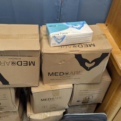 Sale Photo Thumbnail #118: NEW Nitrile Gloves Size Large Box of 100 $4; case of 10 boxes $30