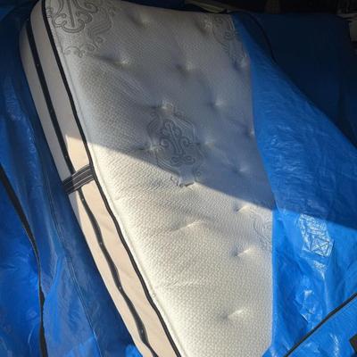 Sale Photo Thumbnail #1: $550 for standard king size bed set 