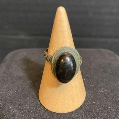 Vintage Black Stone Ring With Silver Toned Band