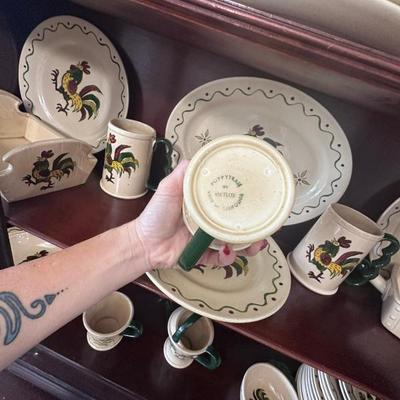 Metlox Poppytrail "Rooster" Dinnerware set