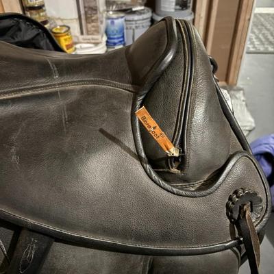 Sale Photo Thumbnail #45: Barefoot treeless english saddle side