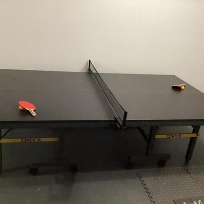 Sale Photo Thumbnail #66: Stiga onyx ping pong table
