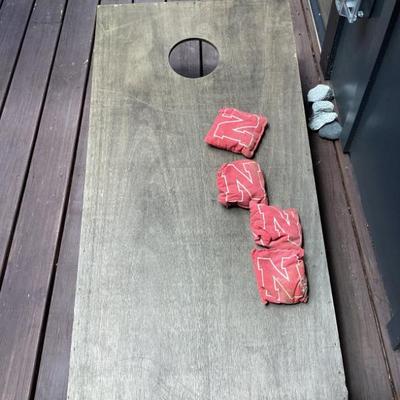 Sale Photo Thumbnail #70: Cornhole board with bags