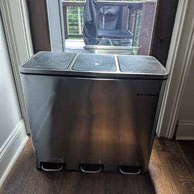 Bar triple trash can