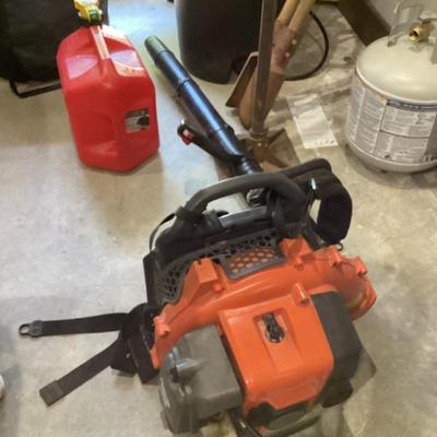 Sale Photo Thumbnail #29: Husqvarna backpack leaf blower 1