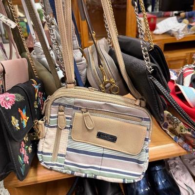 Sale Photo Thumbnail #40