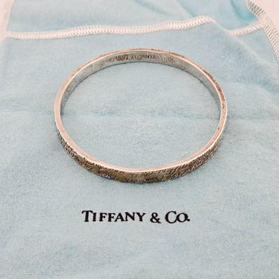 Tiffany & Co. 1997 Sterling Silver Bangle Bracelet 