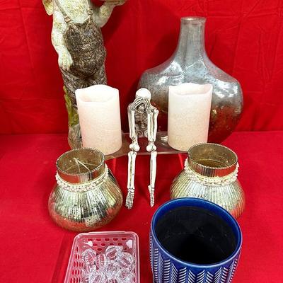 Mixed Home Décor and Seasonal Lot
