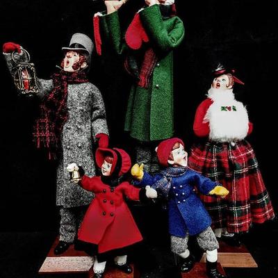 Set of 5 Simpich Character Dolls – Victorian Christmas Carolers
