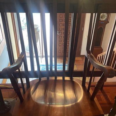 Traditional Style Rocking Chair