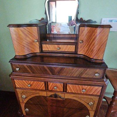 Vintage Dressers 