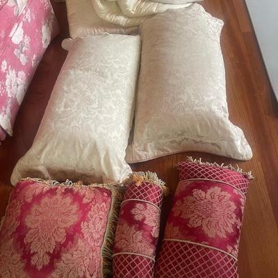 Decorative Pillows And Bedding