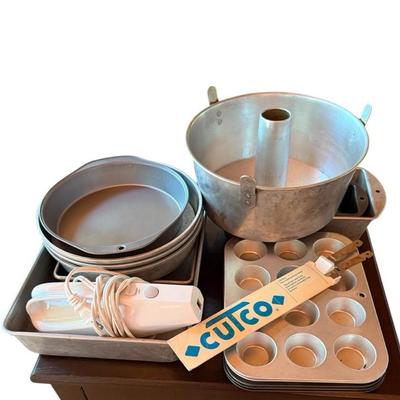 Muffin Pan, Cake Pan, Baking Pans And Mixer 