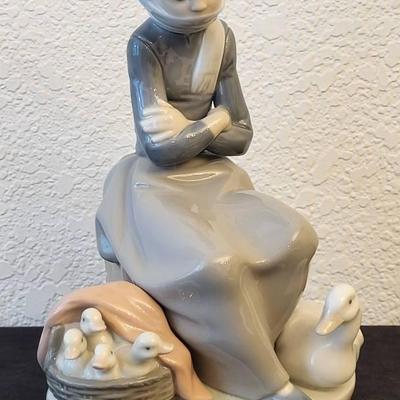 Lladro: "Duck Seller" (K)