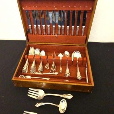 Lunt "Memory Lane" Sterling Silver Flatware (FHC)