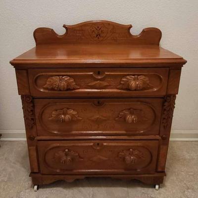 Antique Chest of Drawers (LAU)