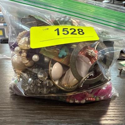 Sale Photo Thumbnail #49