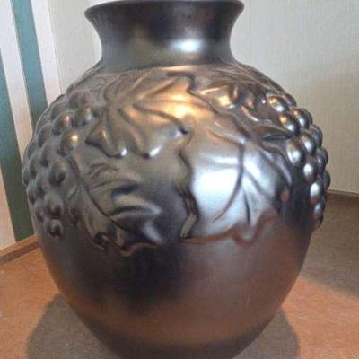 Haeger Iridescent Charcoal Ceramic-like Vase 10"×12"