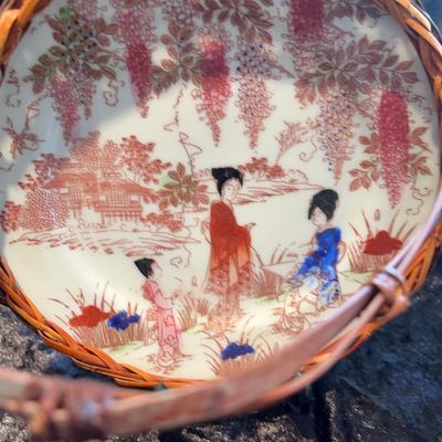 Antique Japanese Porcelain Mutant Plate Geisha In Garden