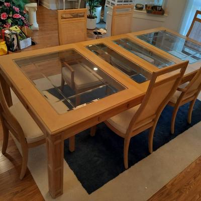 Stanley Furniture Company Wooden Glass Top Adjustable Dining Table With 6 Chairs + Floor Rug