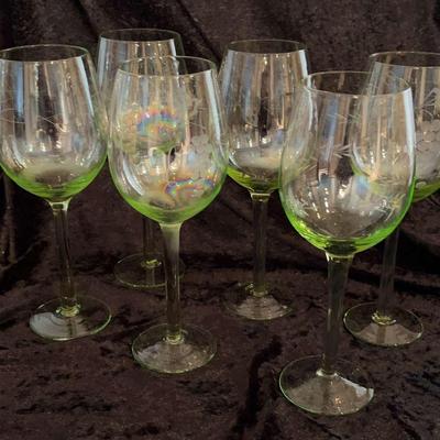 Set Of 6 Wine Glasses Green And Opalescent 