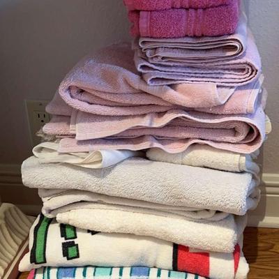White And Pink Towel Assortment