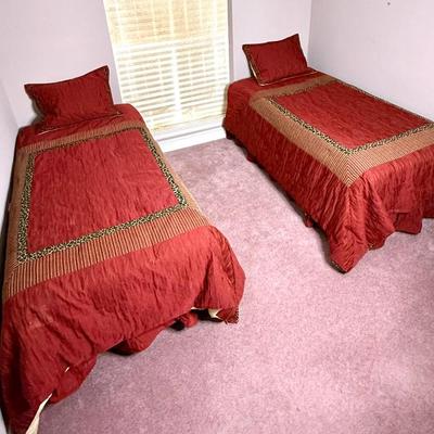 Set of Twin Beds
