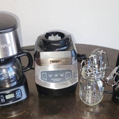 Lot Of Ninja Blender Base, Faberware Coffee Pot, And Hand Mixer