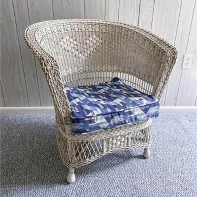 Vintage Wicker Barrel Chair .jpg