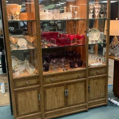Sale Photo Thumbnail #218: Henredon china cabinet with matching bar cabinet