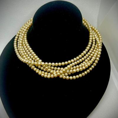 Sale Photo Thumbnail #35: Pearl necklace in 14k 