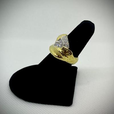 Sale Photo Thumbnail #31: Designer: Sequoia, 18k freeform ring with diamond "H-I" color, "VS-SI1" clarity.  Appraisal included.  $3500.00
