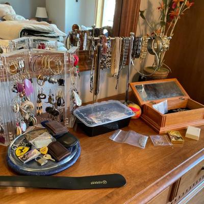 Sale Photo Thumbnail #76